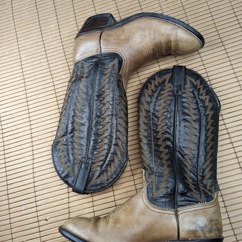 Laredo Boots Mens cognac brown and black shaft 14